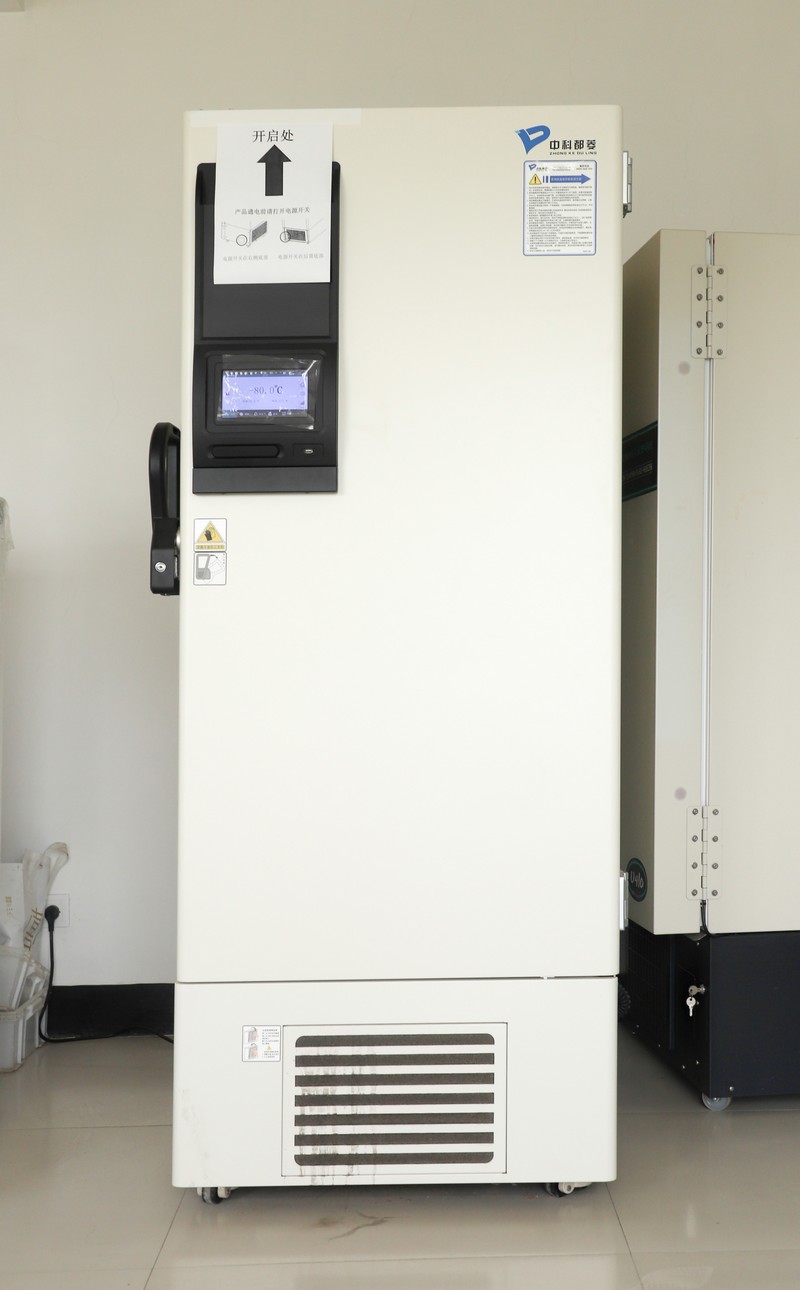 19超低温冰箱.JPG